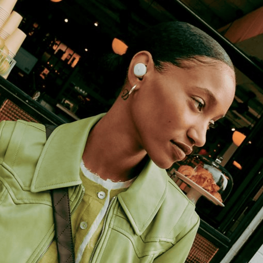 Audífonos Earbuds Bose QuietComfort True Wireless Noise Cancelling IPX4 8.5h - White Smoke