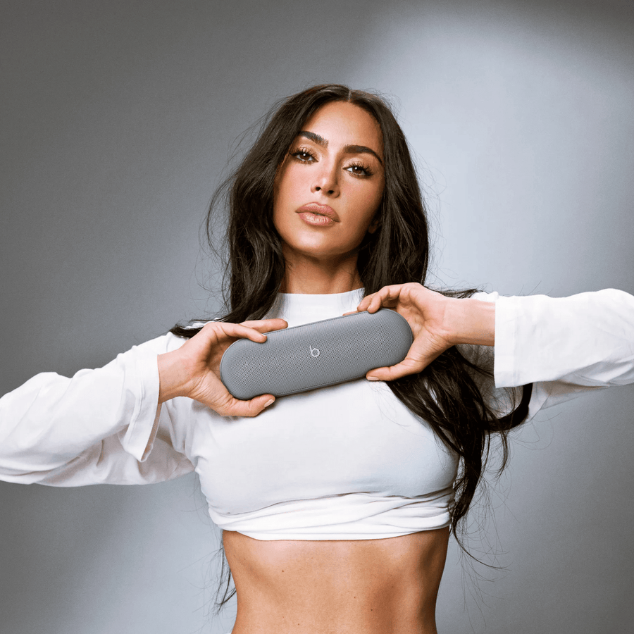 Parlante inalámbrico Beats Pill x Kim Kardashian Gris