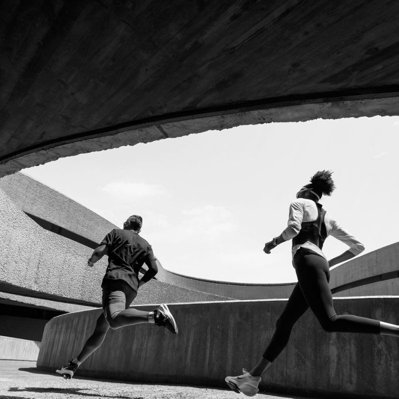 Apple Watch Ultra 2 (GPS + Cellular) Caja Titanium 49mm con correa Trail Loop Azul/Negro - M/L - Bestmart