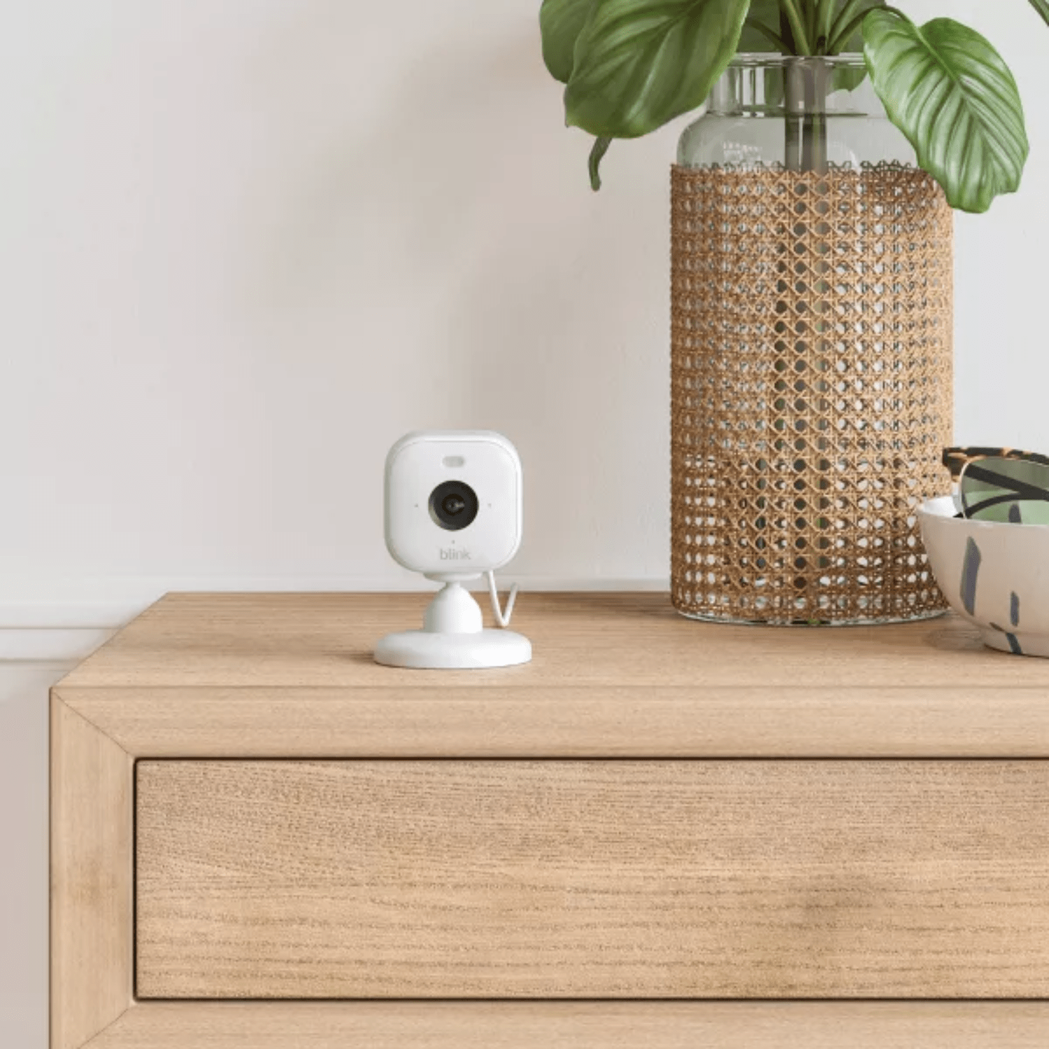 Blink - Cámara de seguridad 1080p Mini 2 para interiores y exteriores - Blanca - Bestmart