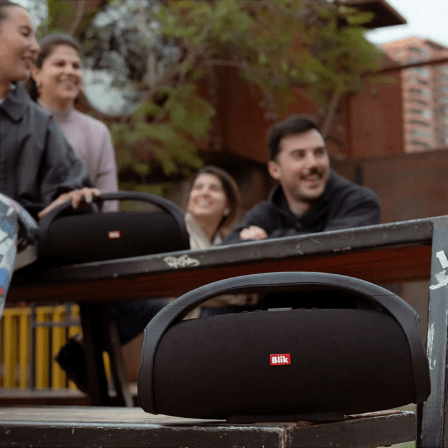 Parlante Bluetooth Blik Booster2 - Negro - Bestmart