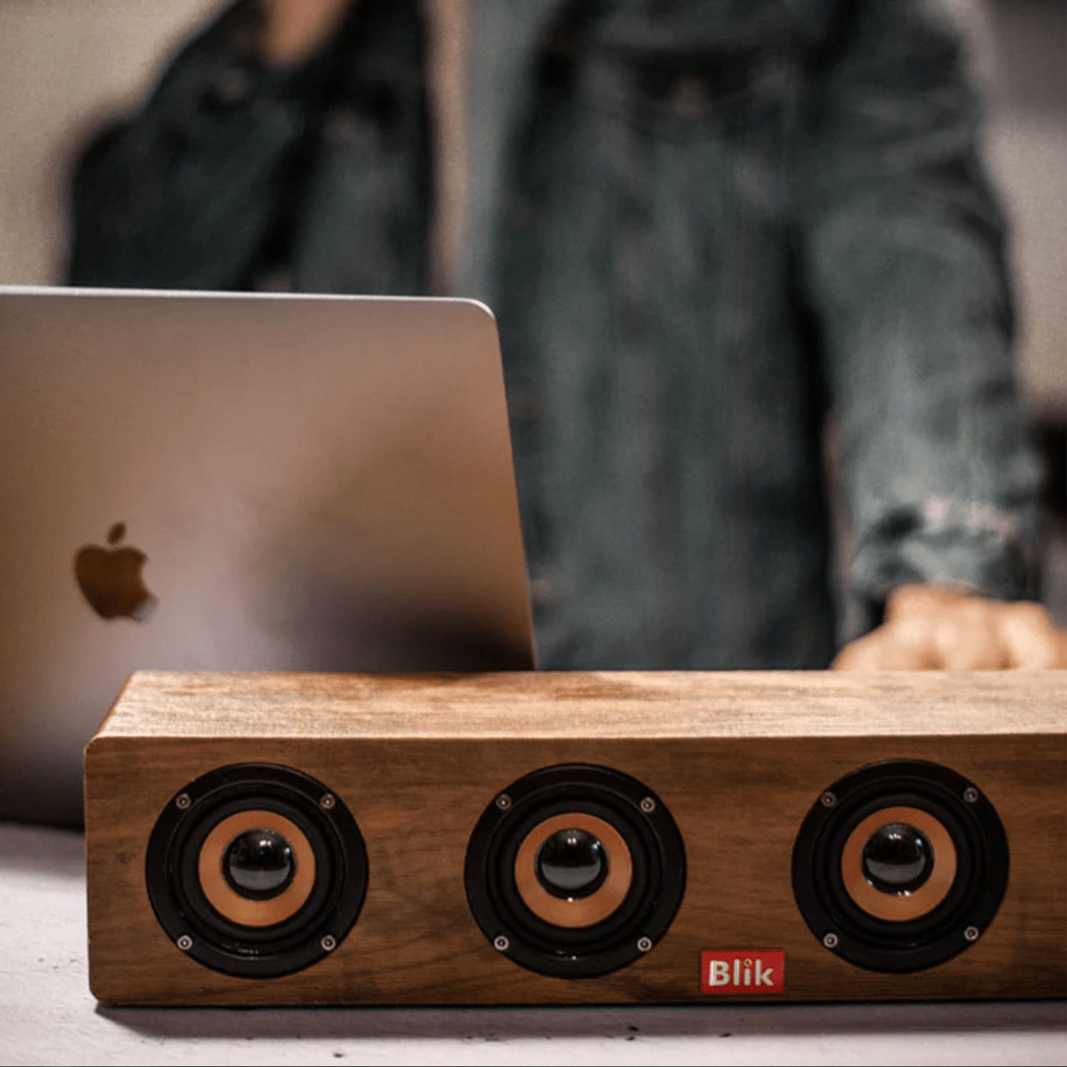 Parlante Bluetooth Blik Rockwood - Café - Bestmart