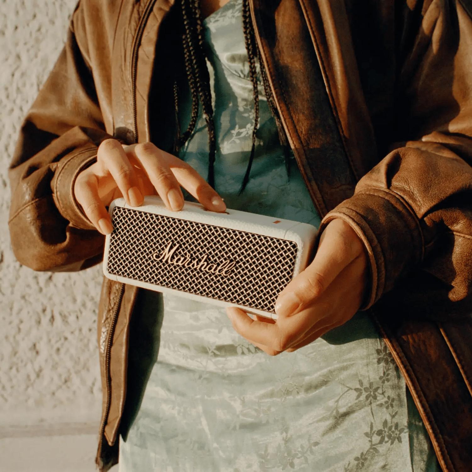 Parlante Marshall Bluetooth Portátil Emberton II - Blanco - Bestmart