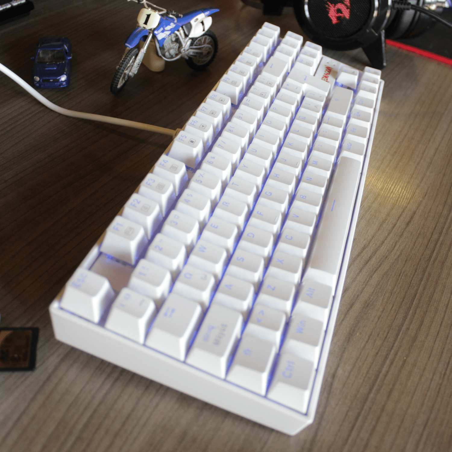 Teclado Gamer Redragon Kumara K552W RGB SP Switch Red Blanco - Bestmart