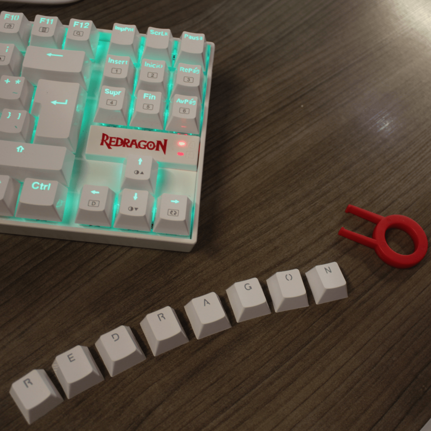 Teclado Gamer Redragon Kumara K552W RGB SP Switch Red Blanco - Bestmart